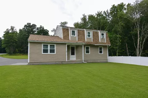 Exterior - 49 Academy Ave, Atkinson, NH 03811 photo 2 of 5