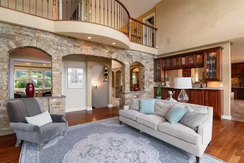 Living - 447 Highlands Dr, Williston, VT 05495 photo 3 of 4