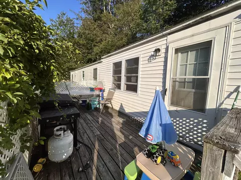 16 Sumac St, Exeter, NH 03833 photo 3