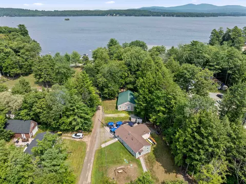 15 Cottage Dr, Sanbornton, NH 03269
