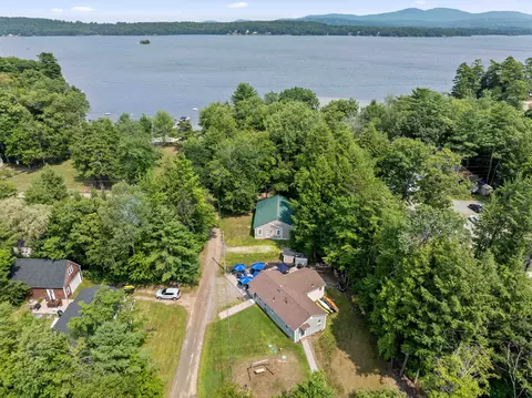 15 Cottage Dr, Sanbornton, NH 03269