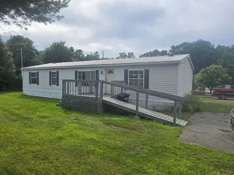 123 Hepatica Ln, Charlestown, NH 03603
