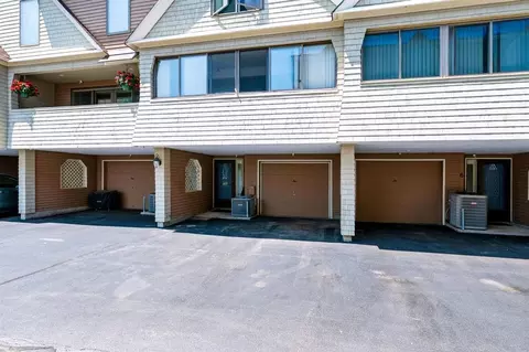 Exterior - 989 Ocean Blvd #5, Hampton, NH 03842 photo 3 of 3