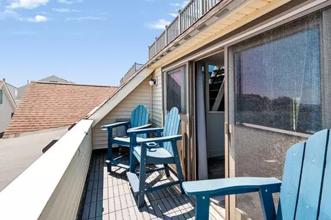Exterior - 989 Ocean Blvd #5, Hampton, NH 03842 photo 1 of 3