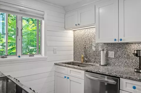 Kitchen - 989 Ocean Blvd #5, Hampton, NH 03842 photo 3 of 4