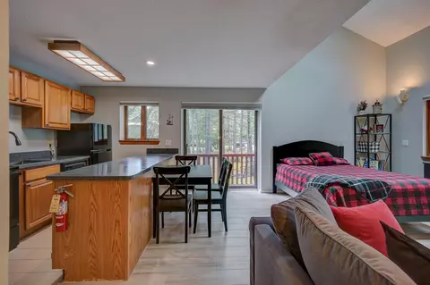 Bedroom - 6 River Run Dr # P, Bartlett, NH 03812 photo 4 of 7