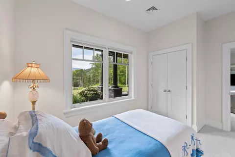 Bedroom - 32 Mountain View Rd, Jackson, NH 03846 photo 8 of 10