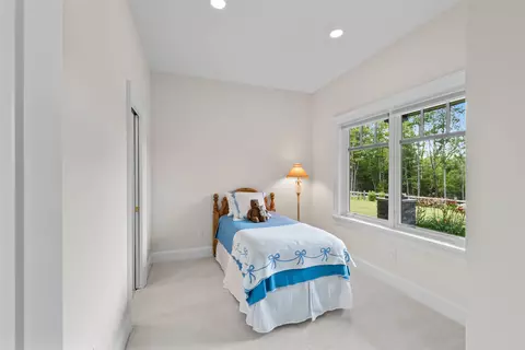 Bedroom - 32 Mountain View Rd, Jackson, NH 03846 photo 7 of 10