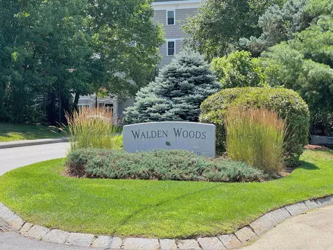 2 Henry David Dr #116, Nashua, NH 03062