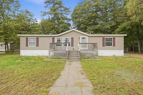 11 Page St, Plymouth, NH 03264