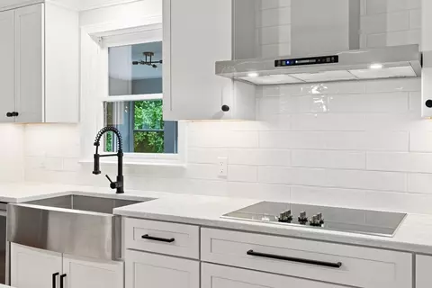 Kitchen - 3 Aladdin Rd, Windham, NH 03087 photo 5 of 5