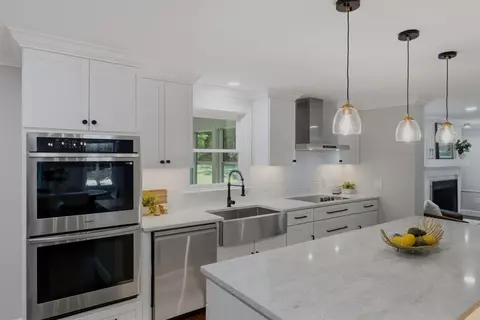 Kitchen - 3 Aladdin Rd, Windham, NH 03087 photo 4 of 7