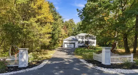 Exterior - 3 Aladdin Rd, Windham, NH 03087 photo 3 of 8