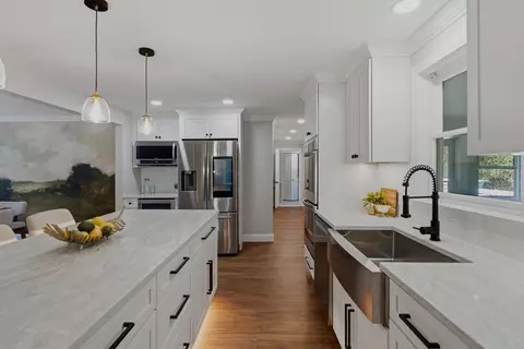 Kitchen - 3 Aladdin Rd, Windham, NH 03087 photo 1 of 7