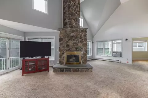 Living - 33 Wintercroft Cir #5, Grantham, NH 03753 photo 5 of 11
