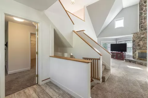 Entry Way - 33 Wintercroft Cir #5, Grantham, NH 03753 photo 3 of 5