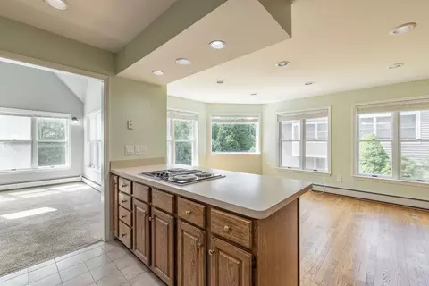 Living - 33 Wintercroft Cir #5, Grantham, NH 03753 photo 2 of 11