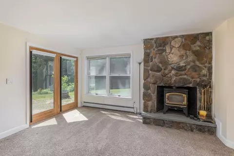 Living - 33 Wintercroft Cir #5, Grantham, NH 03753 photo 11 of 11