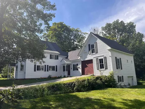 17 West St, Antrim, NH 03440