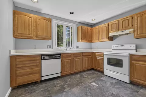 Kitchen - 1465 Hooksett Rd #365, Hooksett, NH 03106 photo 1 of 4