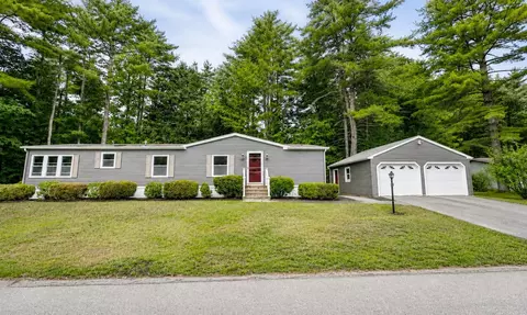 33 Murray Dr, Rochester, NH 03868