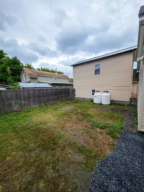 52 Jarvis St, Windsor, VT 05089 photo 9