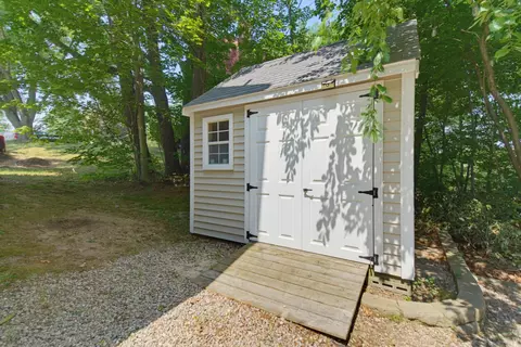 Exterior - 41 Samuel Hanson Ave, Dover, NH 03820 photo 8 of 10