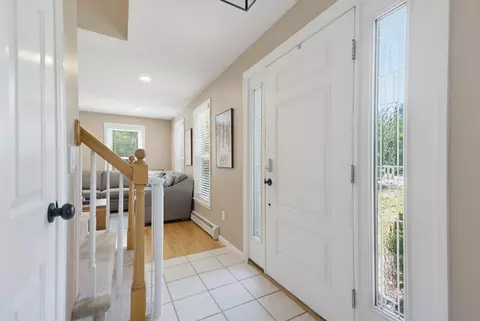 Entry Way - 41 Samuel Hanson Ave, Dover, NH 03820 photo 2 of 4