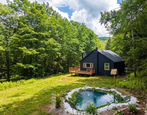 37 Wright Rd, Ludlow, VT 05149