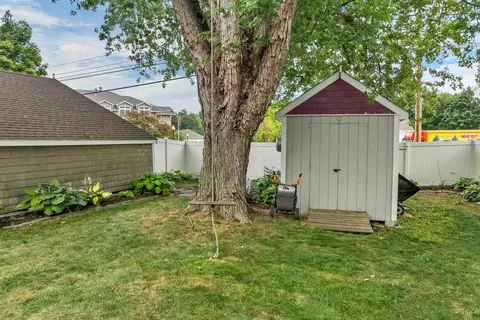 Exterior - 2 Belmont Cir, Hampton, NH 03842 photo 12 of 14