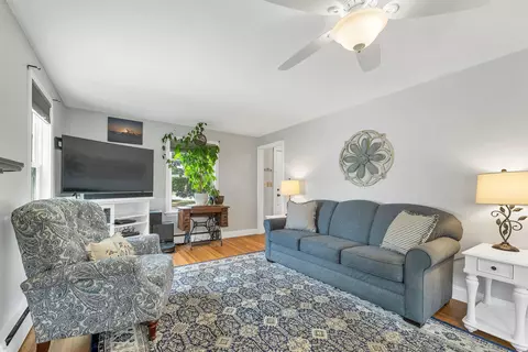 Living - 2 Belmont Cir, Hampton, NH 03842 photo 4 of 5