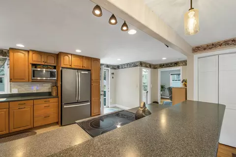 Kitchen - 2 Belmont Cir, Hampton, NH 03842 photo 1 of 6