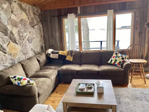 Living - 14 Macomber Pt, Alburgh, VT 05440 photo 3 of 4