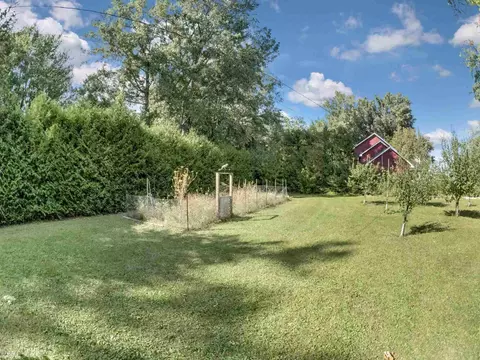 Exterior - 14 Macomber Pt, Alburgh, VT 05440 photo 4 of 5
