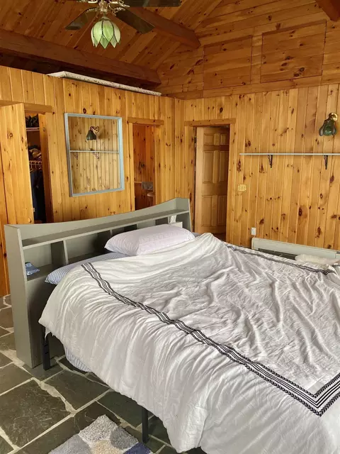 Bedroom - 14 Macomber Pt, Alburgh, VT 05440 photo 2 of 4