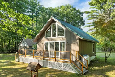 93 Long Point Rd, Moultonborough, NH 03254