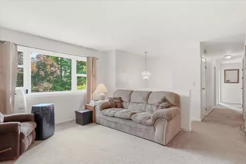 162 Stirrup Cir, Williston, VT 05495 photo 6