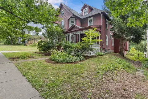 90 Congress St, Saint Albans, VT 05478