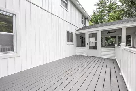 Exterior - 157 Hooksett Rd, Auburn, NH 03032 photo 6 of 12
