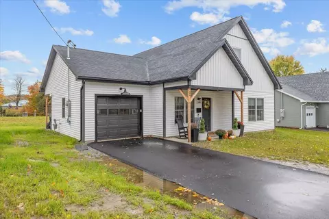 32 Upper Gilman St #7, Saint Albans, VT 05478
