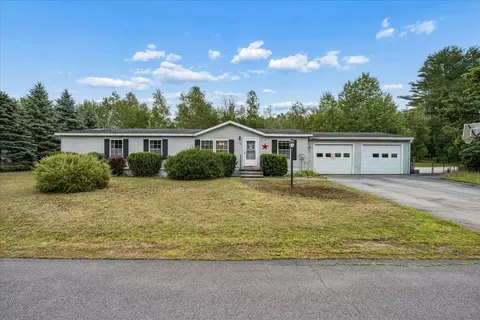 68 Stacey Dr, Hopkinton, NH 03229