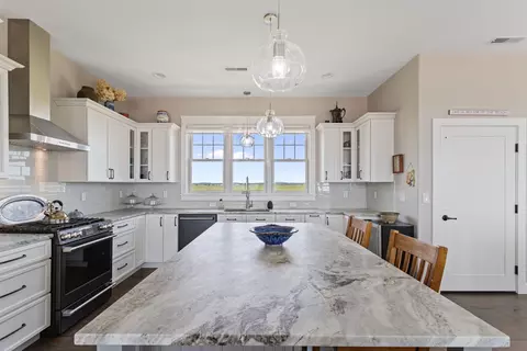 Kitchen - 553 Ocean Blvd, Hampton, NH 03842 photo 3 of 5