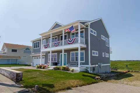 Exterior - 553 Ocean Blvd, Hampton, NH 03842 photo 2 of 8