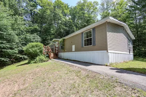 189 Cote Hill Rd, Henniker, NH 03242