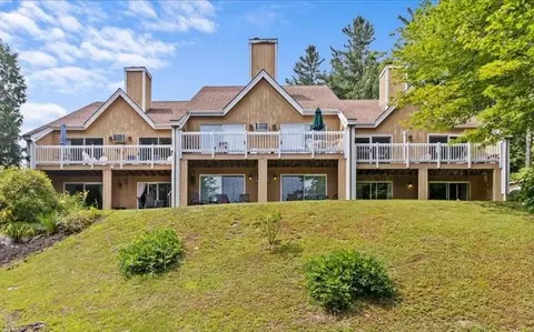 110 Mountainside Dr #J 103, Stowe, VT 05672