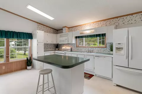 611 Meadowbend Rd, Williston, VT 05495 photo 8