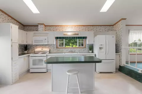 611 Meadowbend Rd, Williston, VT 05495 photo 9