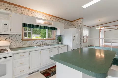 611 Meadowbend Rd, Williston, VT 05495 photo 11