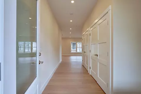 Entry Way - 5 Kasnet Dr, Rye, NH 03870 photo 1 of 3
