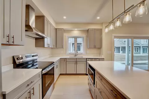 Kitchen - 5 Kasnet Dr, Rye, NH 03870 photo 2 of 4